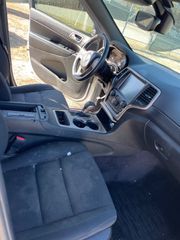 2017 Jeep Grand Cherokee Laredo 4x2 - Interior Front Seat Image